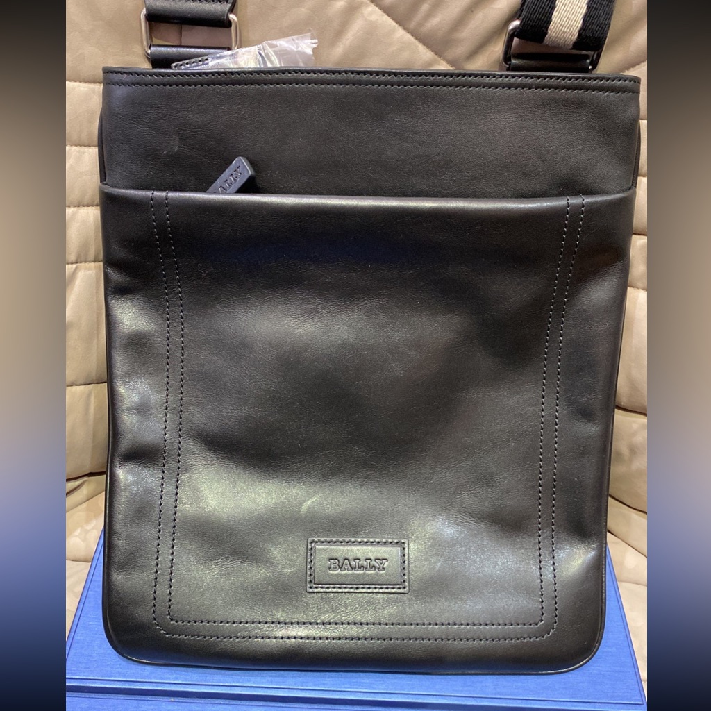 Bally Men’s Leather Shoulder/Sling Bag